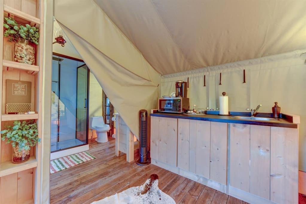 12 Fires Luxury Glamping With Heating #5 Hotel Johnson City Luaran gambar